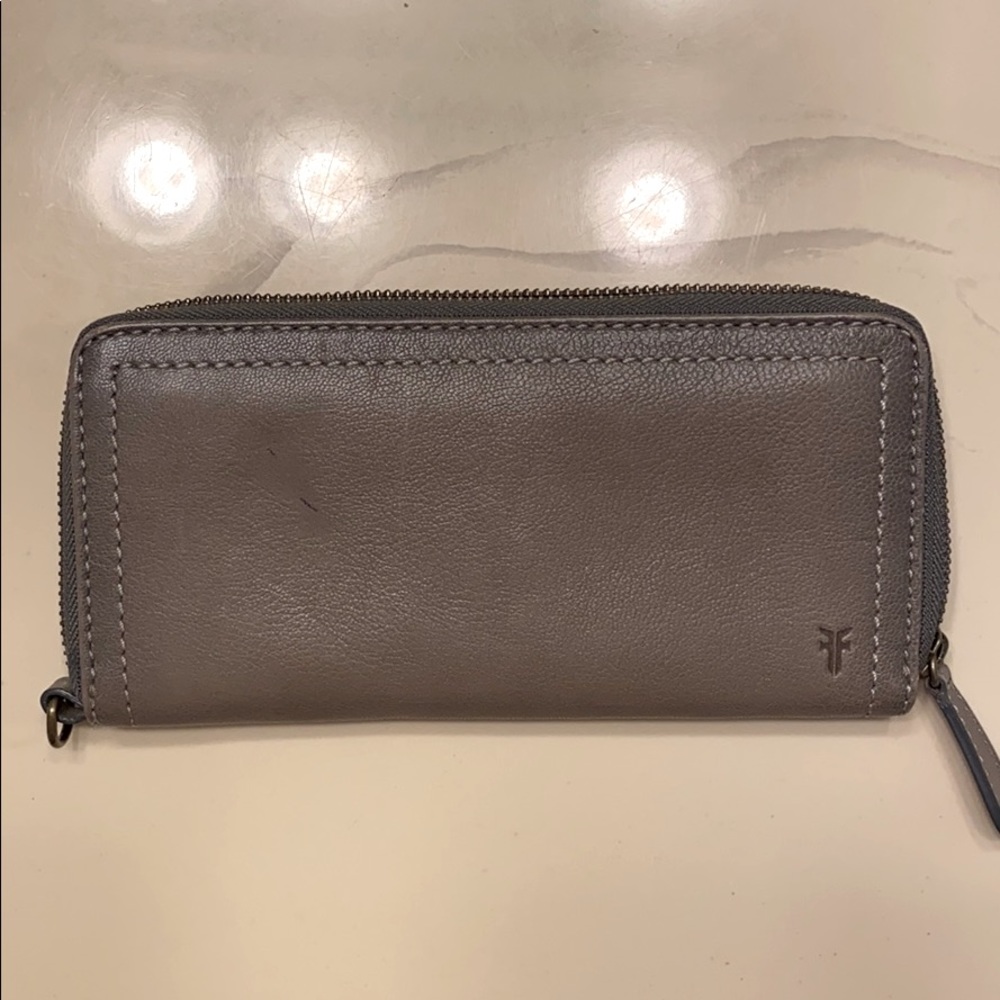 Frye Wallet Taupe
